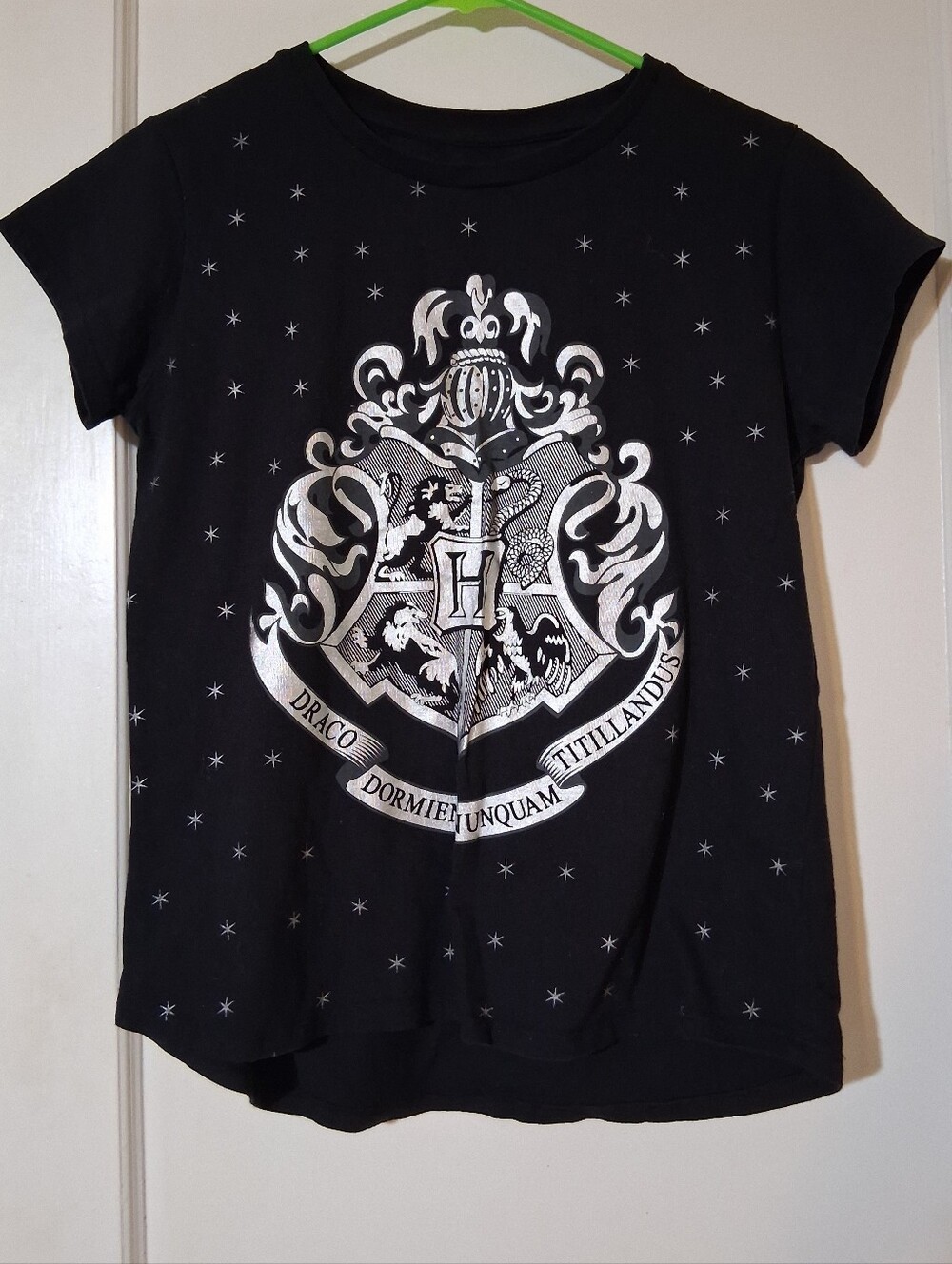 Wizarding World Harry Potter Silver Hogwarts Crest Star Print Black Tee 14-16